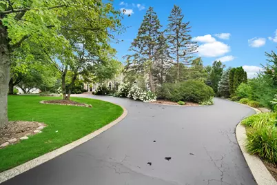 8 Lakeside Drive, South Barrington, IL 60010 - Photo 3