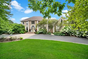 8 Lakeside Dr, South Barrington, IL 60010 - Photo 1
