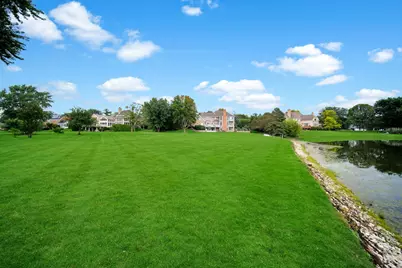 8 Lakeside Drive, South Barrington, IL 60010 - Photo 5