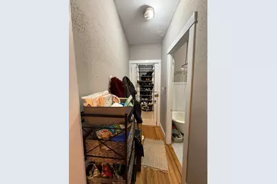 713 W Barry Avenue #S2, Chicago, IL 60657 - Photo 5