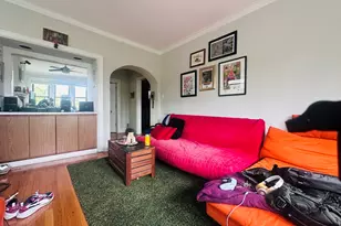 635 W Roscoe St, Chicago, IL 60657 - Photo 3