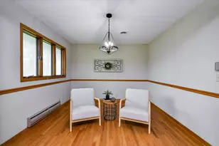 2S557 Bliss Rd, Sugar Grove, IL 60554 - Photo 5