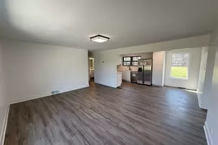 8418 Meadowbrook Dr, Burr Ridge, IL 60527 - Photo 5