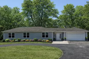 8418 Meadowbrook Dr, Burr Ridge, IL 60527 - Photo 1