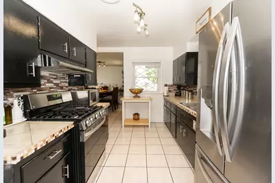 201 S Michigan Avenue, Addison, IL 60101 - Photo 9