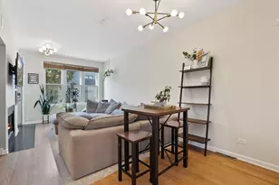 2001 N Honore St, Chicago, IL 60614 - Photo 5
