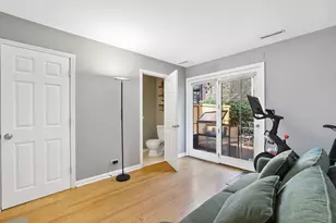 2001 N Honore St, Chicago, IL 60614 - Photo 17
