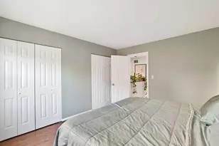 2001 N Honore St, Chicago, IL 60614 - Photo 13