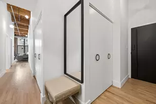 300 W Grand Ave, Chicago, IL 60654 - Photo 21
