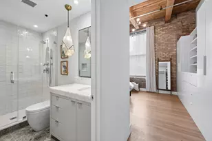 300 W Grand Ave, Chicago, IL 60654 - Photo 11