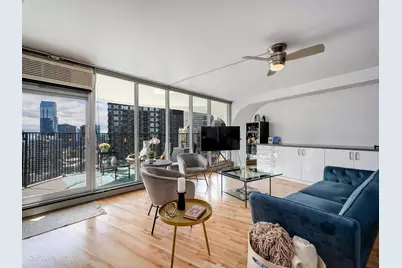 300 N State Street #4610, Chicago, IL 60654 - Photo 3