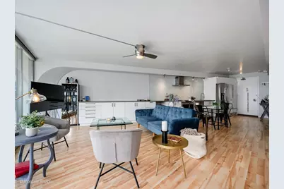 300 N State Street #4610, Chicago, IL 60654 - Photo 7