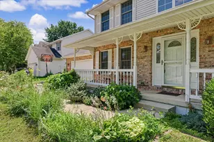 2705 Pine Valley Dr, Champaign, IL 61822 - Photo 3