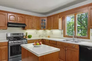 2705 Pine Valley Dr, Champaign, IL 61822 - Photo 9