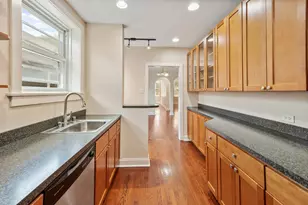 3332 N Claremont Ave, Chicago, IL 60618 - Photo 3