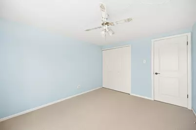 19 Elmwood Square, Indian Head Park, IL 60525 - Photo 21