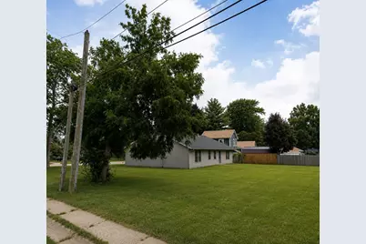 7 Arcade Court, Freeport, IL 61032 - Photo 3
