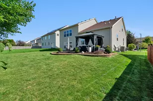 1801 Wild Rose Trail, Joliet, IL 60431 - Photo 37