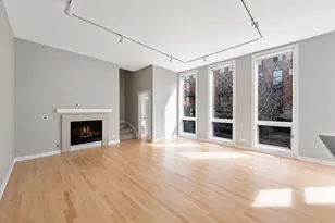 310 N Desplaines St, Chicago, IL 60661 - Photo 3