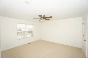 210 Portage Ln, Yorkville, IL 60560 - Photo 17