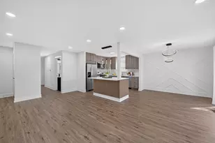 2845 Meadow Ln, Schaumburg, IL 60193 - Photo 13