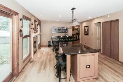1324 Nantucket Court, Carol Stream, IL 60188 - Photo 9