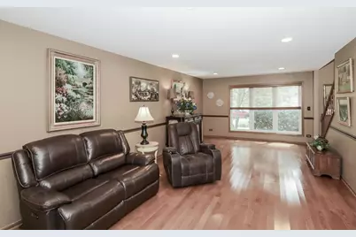 1324 Nantucket Court, Carol Stream, IL 60188 - Photo 13