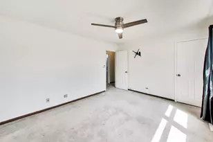 254 Peppertree Ln, Aurora, IL 60504 - Photo 11