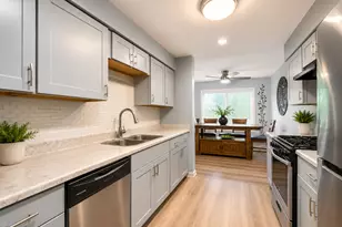 2271 Windsor Ln, Country Club Hills, IL 60478 - Photo 5