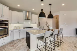 941 Bain Ln, Batavia, IL 60510 - Photo 5