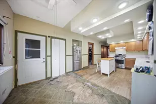1906 S 58th Ave, Cicero, IL 60804 - Photo 11