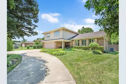 8201 Crestview Drive, Willow Springs, IL 60480 - Photo 1