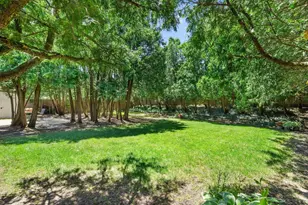 8201 Crestview Dr, Willow Springs, IL 60480 - Photo 25