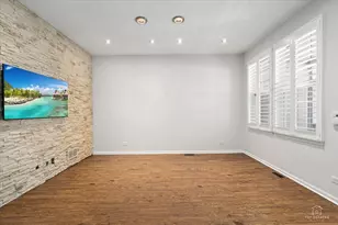 642 W Moreland Ave, Addison, IL 60101 - Photo 5