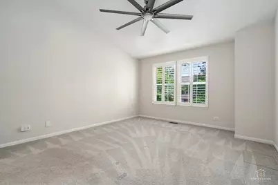 642 W Moreland Avenue, Addison, IL 60101 - Photo 19