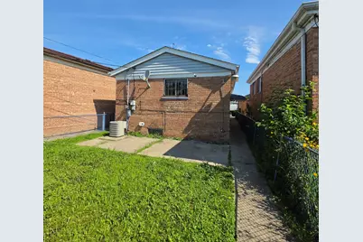 423 W 96th Place, Chicago, IL 60628 - Photo 3
