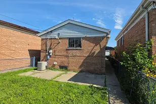423 W 96th Pl, Chicago, IL 60628 - Photo 3