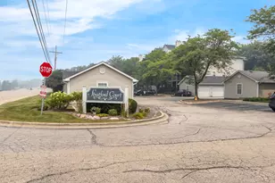 3275 Stratford Ct, Lake Bluff, IL 60044 - Photo 3