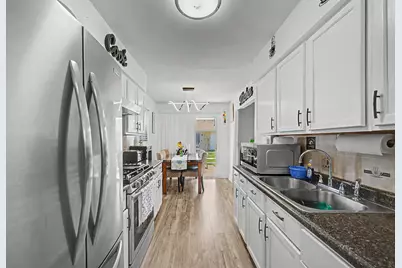 813 Valley Stream Drive #A, Wheeling, IL 60090 - Photo 5