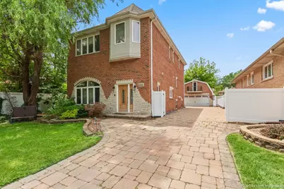 9832 Rutherford Avenue, Oak Lawn, IL 60453 - Photo 1