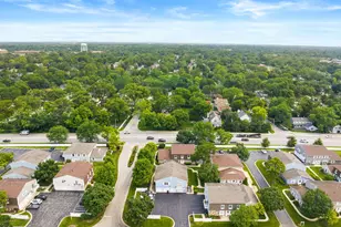 1497 Woodcutter Ln, Wheaton, IL 60189 - Photo 5