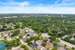 1497 Woodcutter Ln, Wheaton, IL 60189 - Photo 9