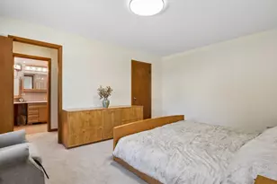 3701 Keenan Ln, Glenview, IL 60026 - Photo 9