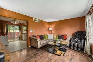 433 Salem Square, Bolingbrook, IL 60440 - Photo 3