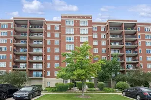 5555 N Cumberland Ave, Chicago, IL 60656 - Photo 1