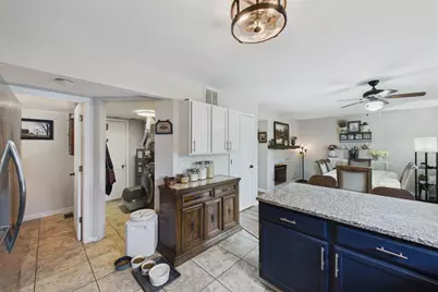 [Address not provided], Gurnee, IL 60031 - Photo 19