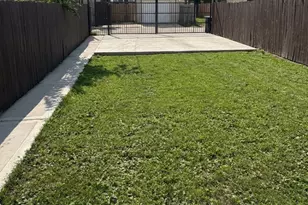 1040 N Lawndale Ave, Chicago, IL 60651 - Photo 3