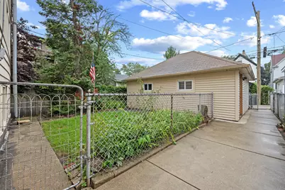 1515 W Granville Avenue, Chicago, IL 60660 - Photo 35