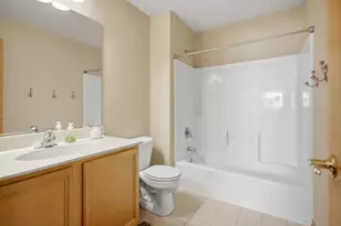 3332 Renard Ln, Saint Charles, IL 60175 - Photo 19