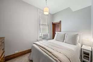 1040 W Barry Ave, Chicago, IL 60657 - Photo 9